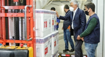 Goiás recebe mais 132,8 mil vacinas; novo lote é destinado para 2ª dose